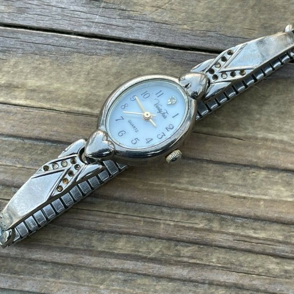 Vanity Fair Women Watch Silver Tone Analog Quartz Ladies Wrist Watch - Picture 9 of 10